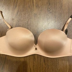 Victoria’s Secret bombshell bra